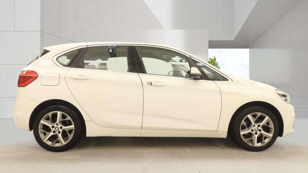 BMW 2 Series Luxury White #5