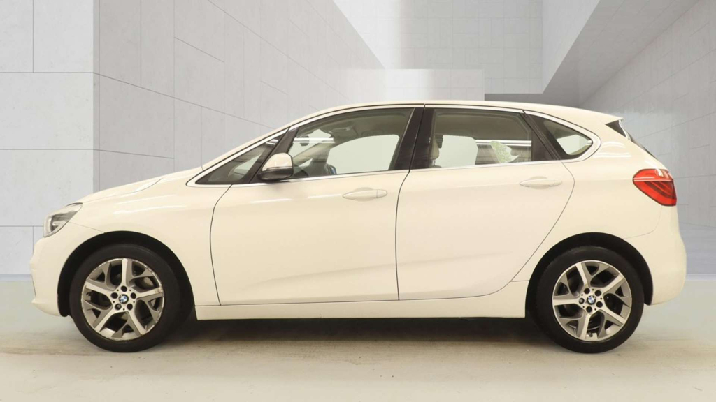 BMW 2 Series Luxury White #6