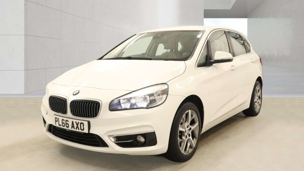 BMW 2 Series Luxury White #2
