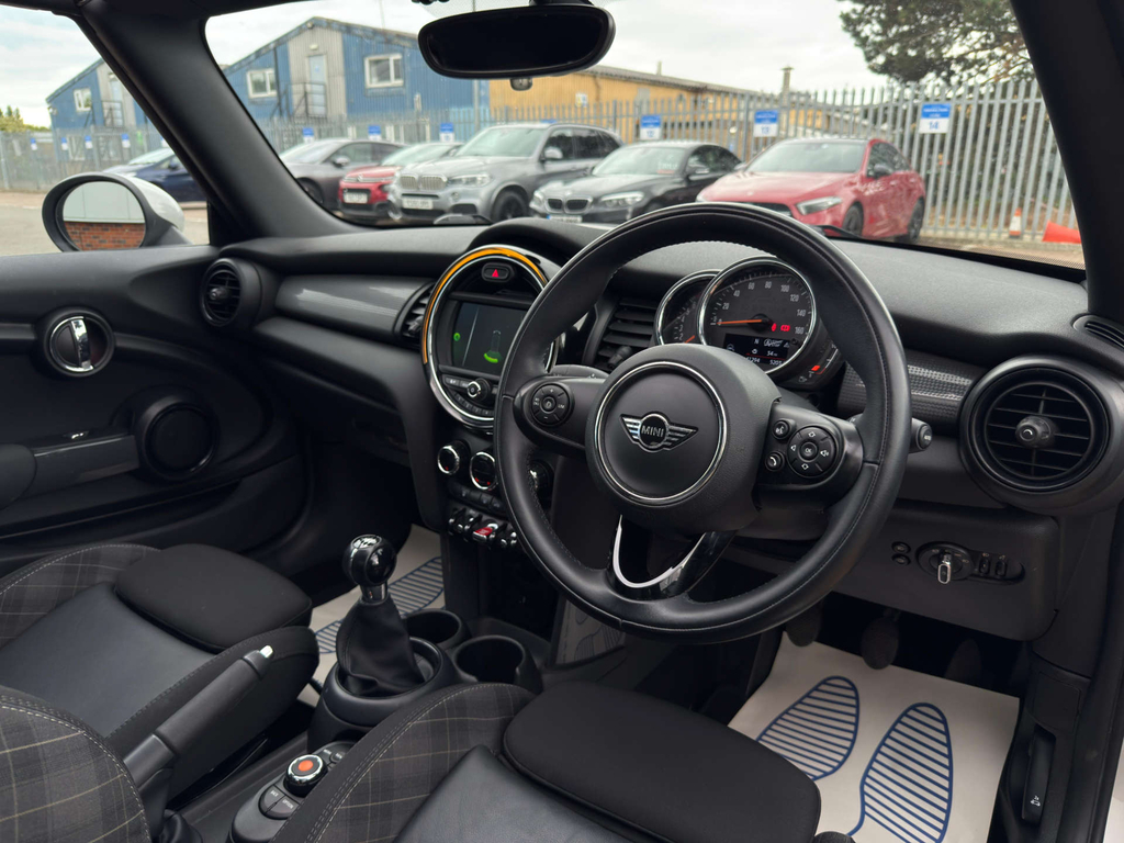 Mini Convertible 1.5 Cooper Convertible Steptronic Euro Blue #19
