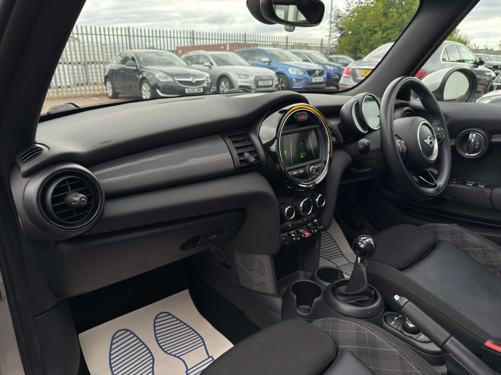 Mini Convertible 1.5 Cooper Convertible Steptronic Euro Blue #30