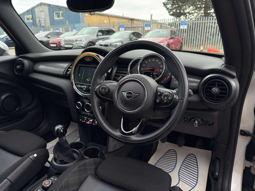 Mini Convertible 1.5 Cooper Convertible Steptronic Euro Blue #12