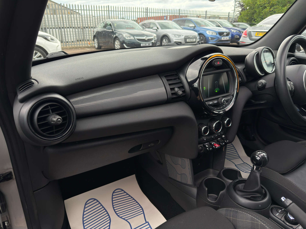Mini Convertible 1.5 Cooper Convertible Steptronic Euro Blue #26