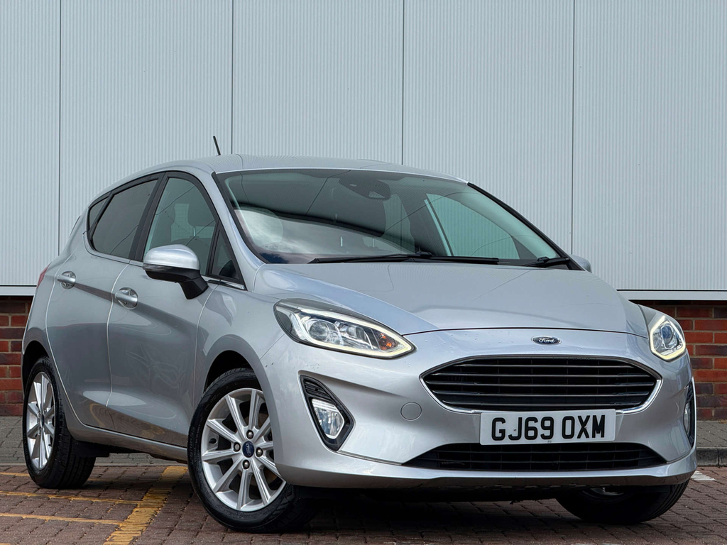 Ford Fiesta Titanium T Silver