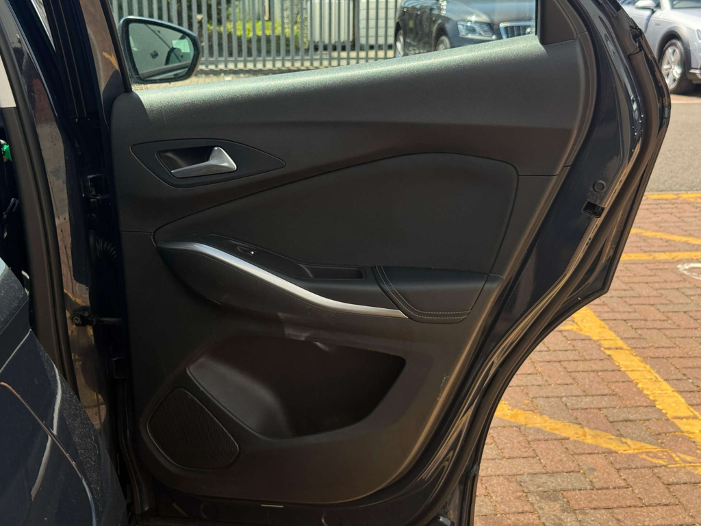 Vauxhall Grandland X Se Ss Red #23