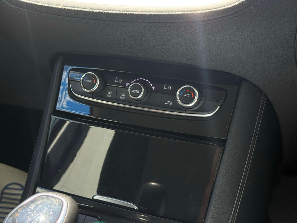 Vauxhall Grandland X Se Ss Red #58