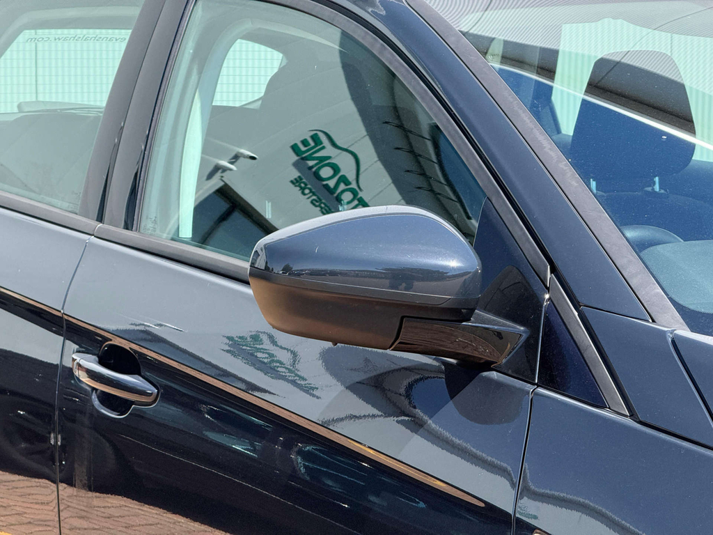 Vauxhall Grandland X Se Ss Red #12
