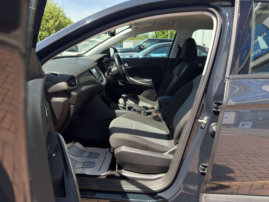 Vauxhall Grandland X Se Ss Red #45