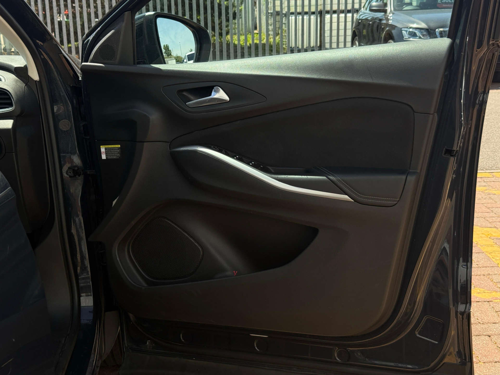 Vauxhall Grandland X Se Ss Red #16