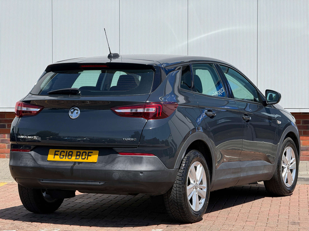 Vauxhall Grandland X Se Ss Red #11