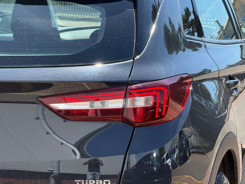 Vauxhall Grandland X Se Ss Red #14