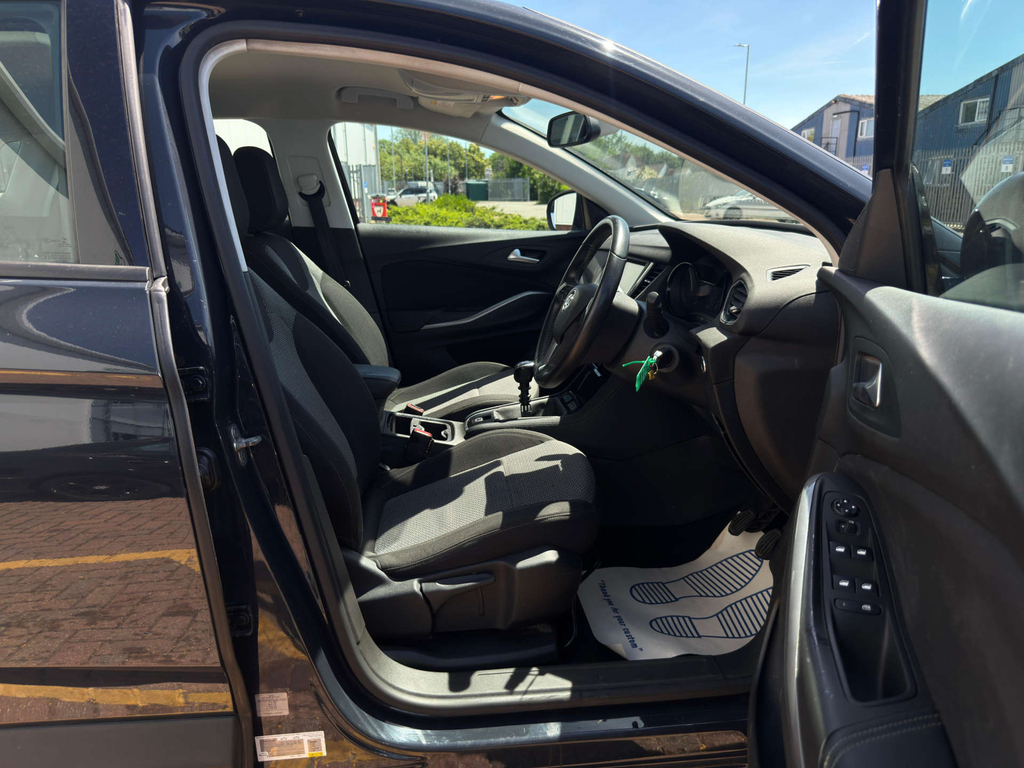 Vauxhall Grandland X Se Ss Red #24