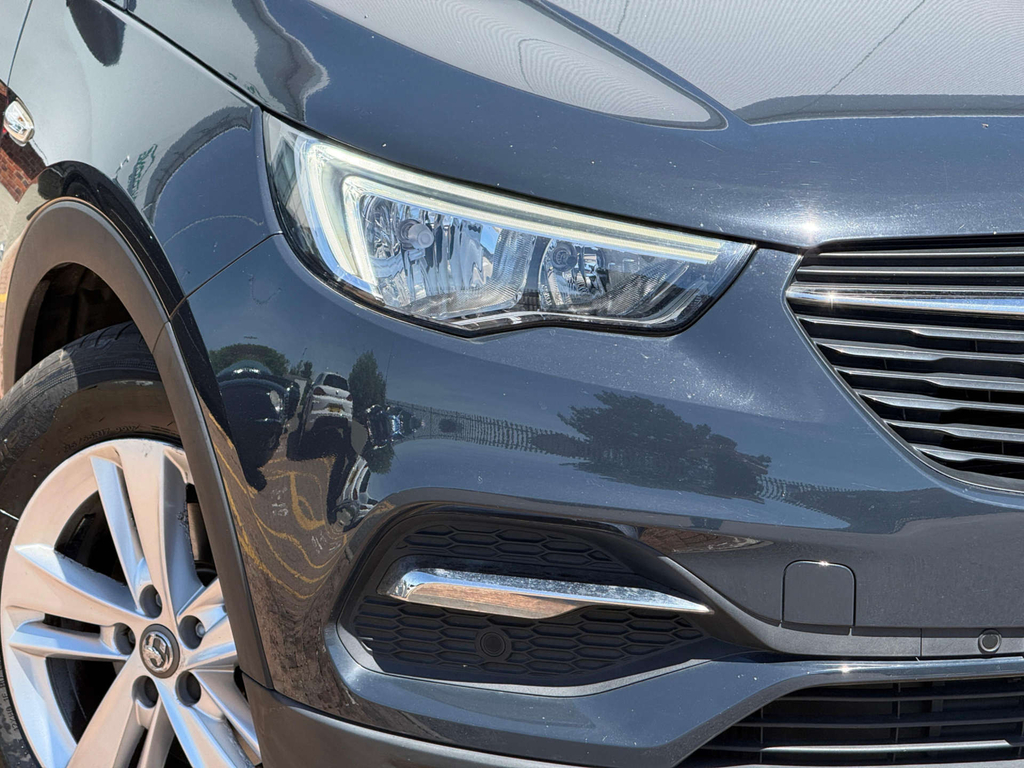 Vauxhall Grandland X Se Ss Red #13