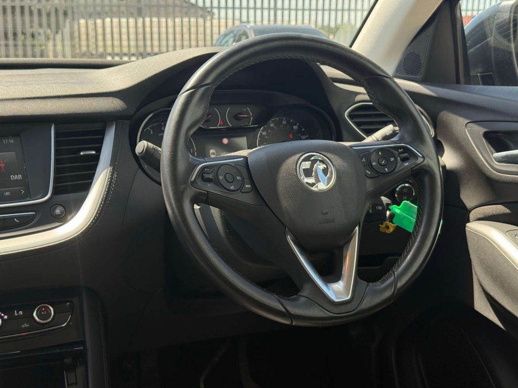Vauxhall Grandland X Se Ss Red #46