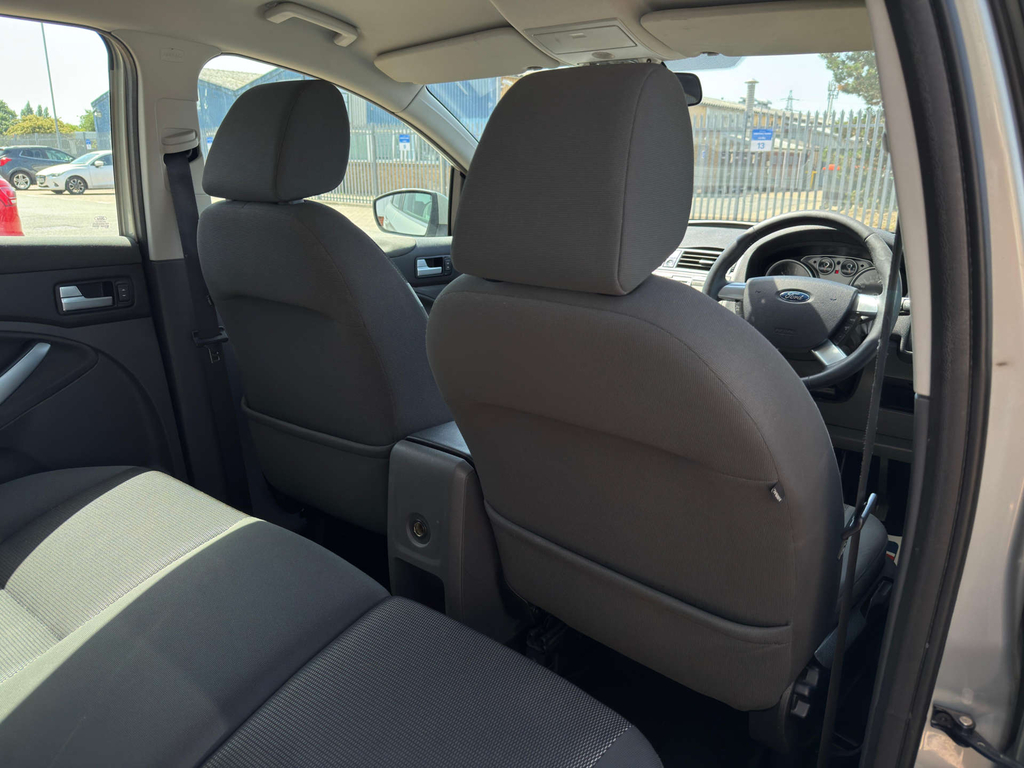 Ford Kuga Suv 2.0 Tdci Titanium Awd Euro 5 201060 White #25