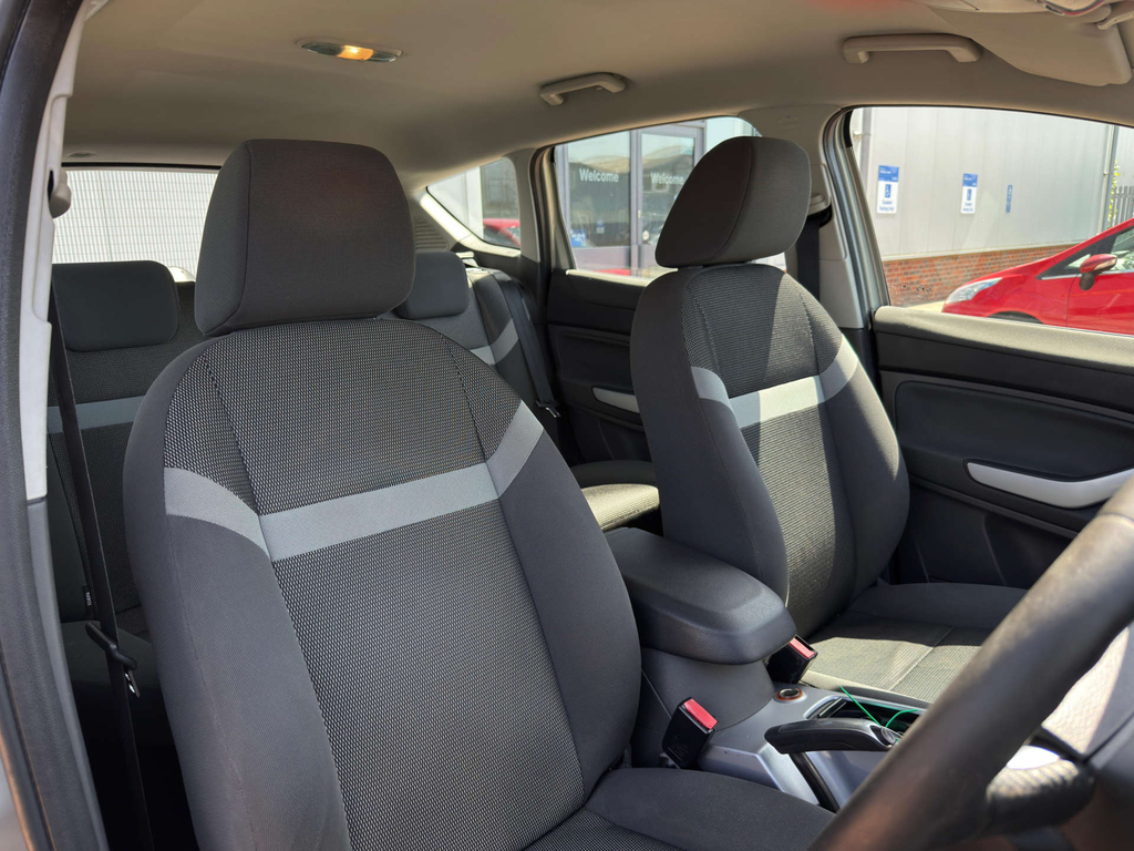 Ford Kuga Suv 2.0 Tdci Titanium Awd Euro 5 201060 White #17