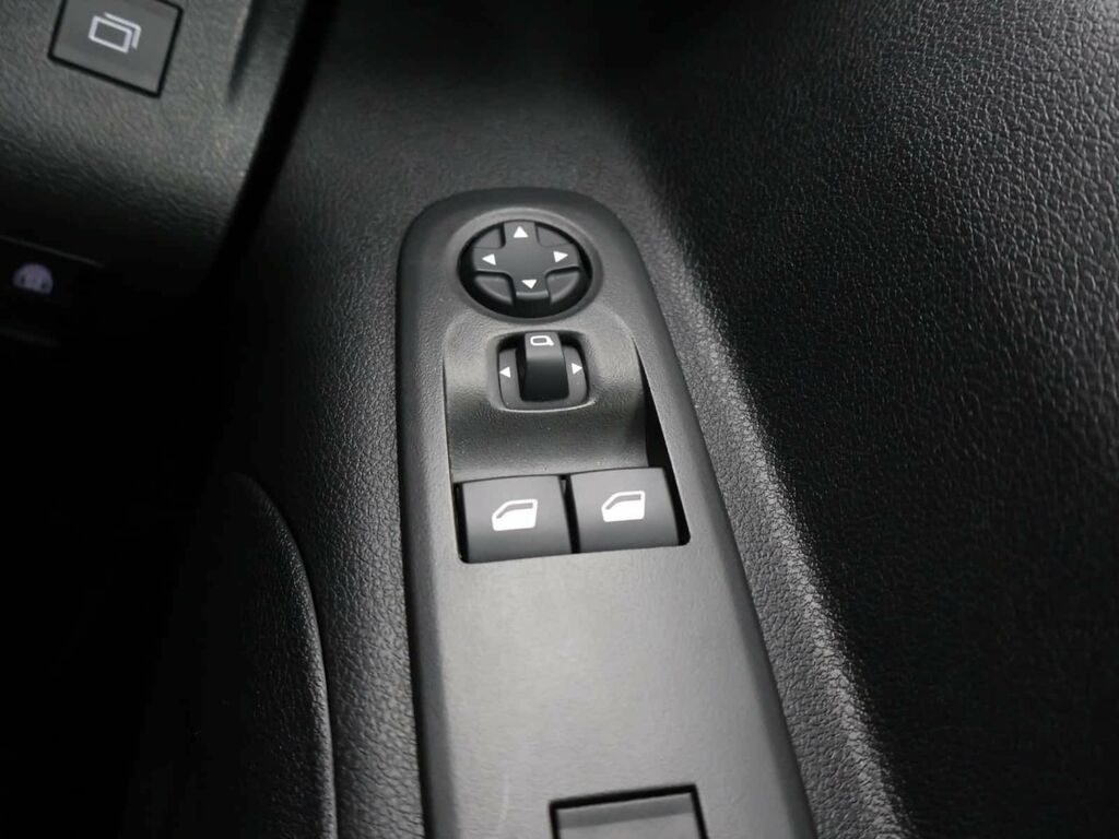 Vauxhall Combo-e Life 100Kw Ultimate 50Kwh Grey #25