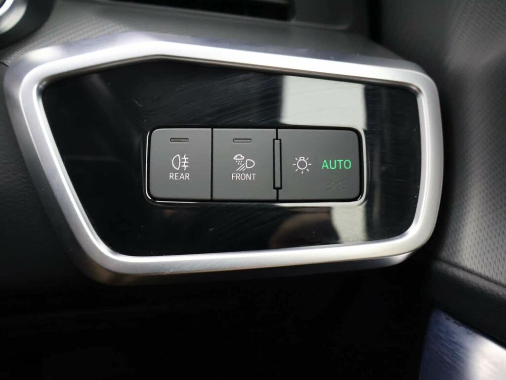 Audi A6 Saloon 2L Sport Black #25