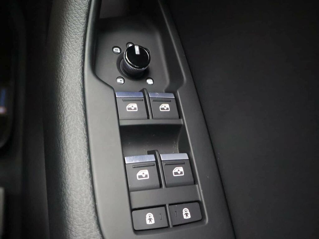 Audi A6 Saloon 2L Sport Black #26