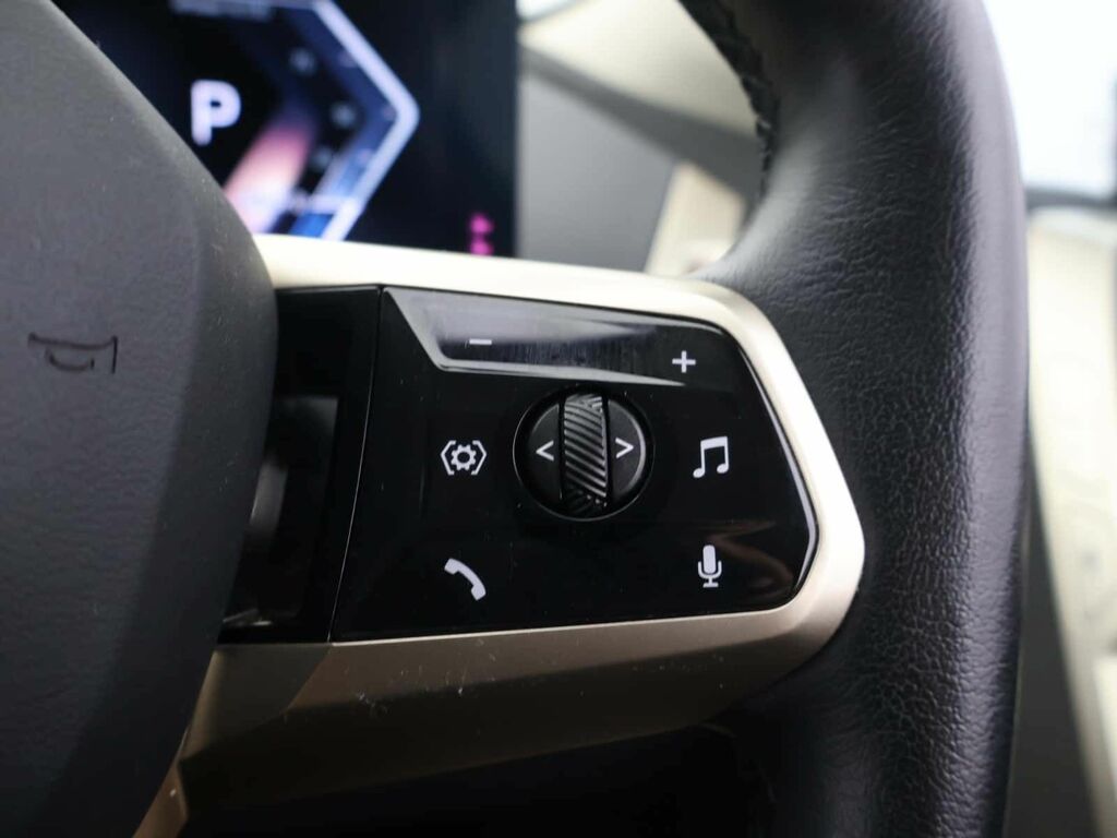 BMW iX Ix Xdrive40 M Sport Black #22
