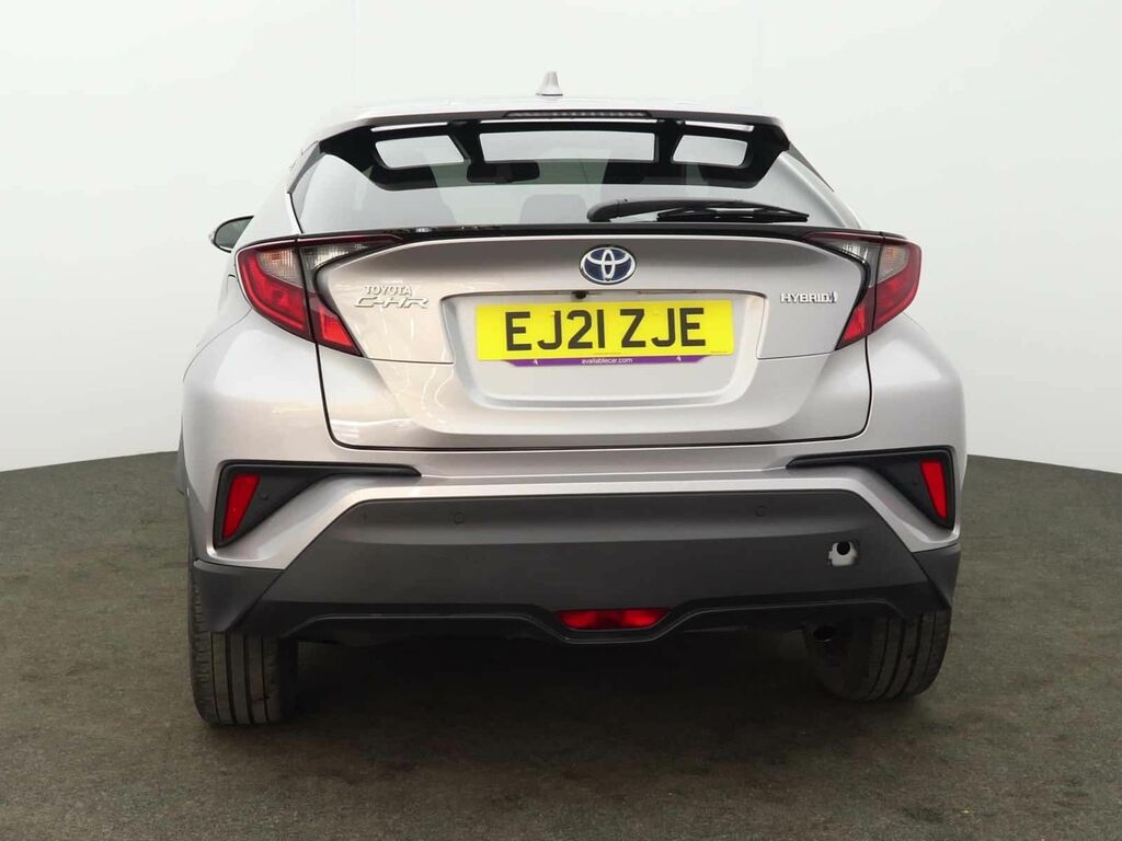 Toyota C-Hr Dynamic White #3