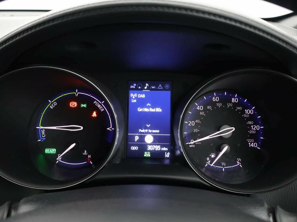 Toyota C-Hr Dynamic White #11