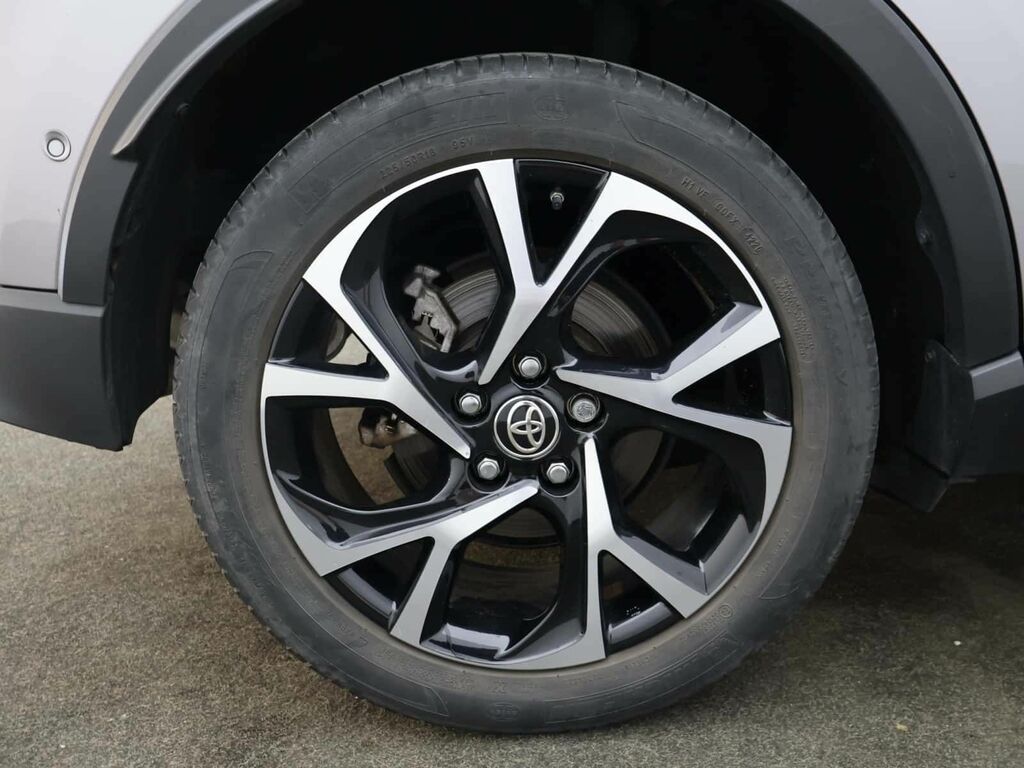 Toyota C-Hr Dynamic White #6