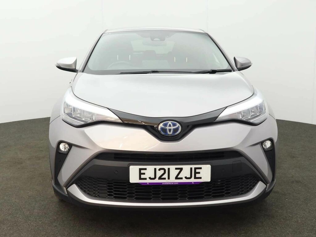 Toyota C-Hr Dynamic White #2