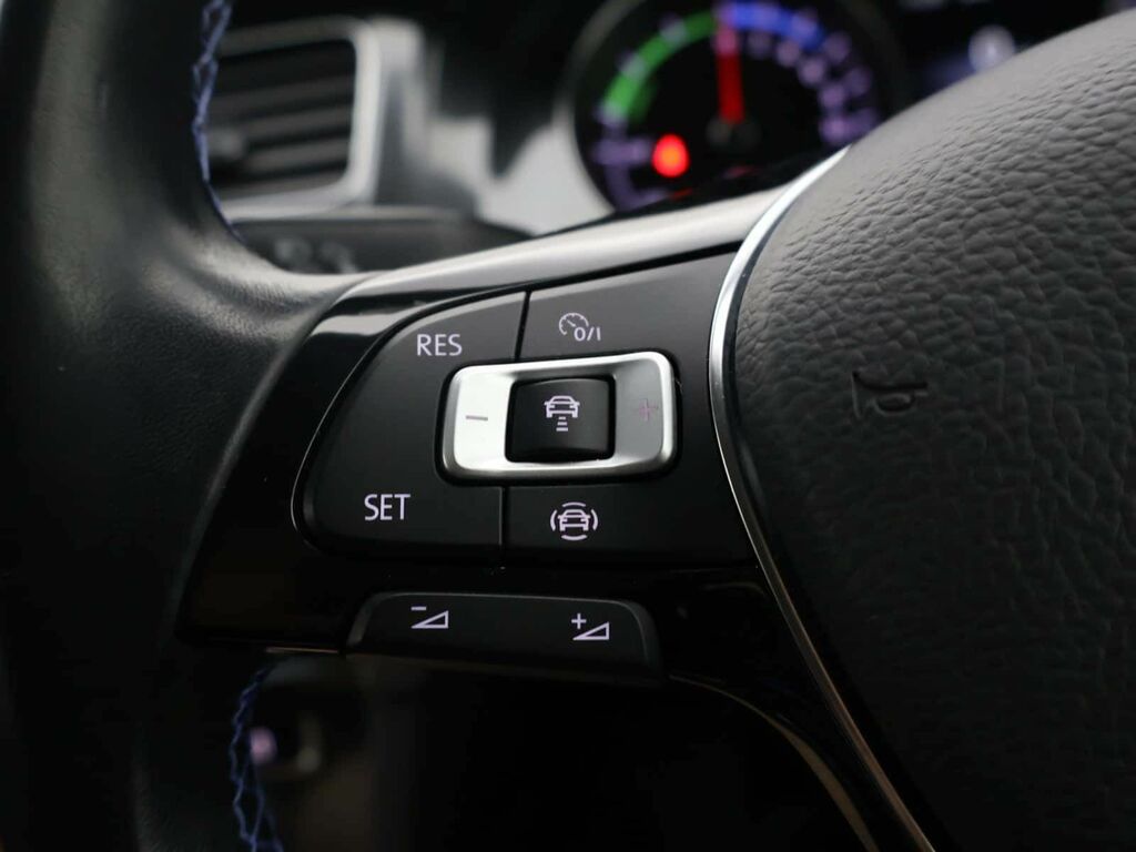 Volkswagen e-Golf 99Kw E-golf 35Kwh 135 Ps Black #21
