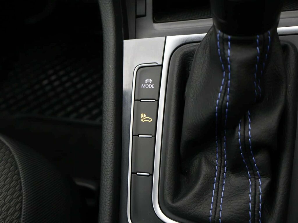 Volkswagen e-Golf 99Kw E-golf 35Kwh 135 Ps Black #19
