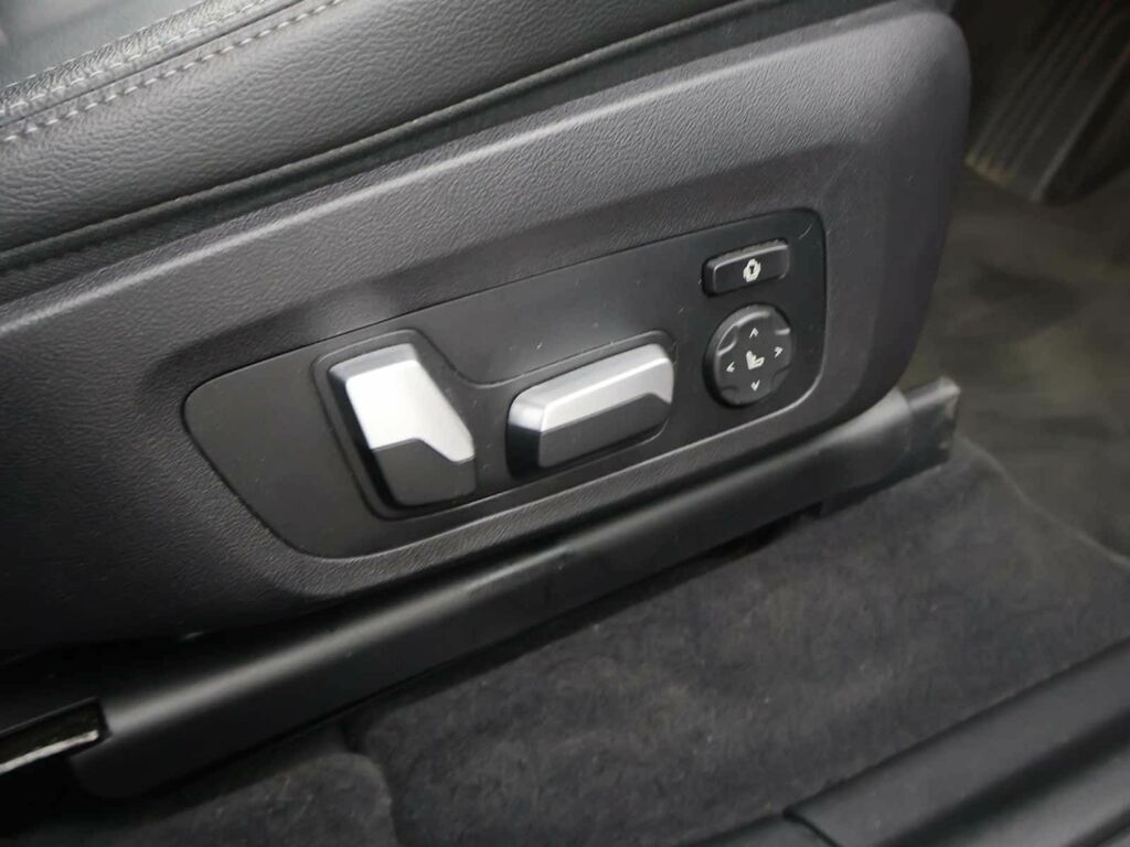 BMW iX3 210Kw Premier Edition 80Kwh Grey #33