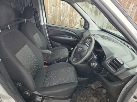 Vauxhall Combo L1h1 2000 Cdti BF68KWM Silver #6