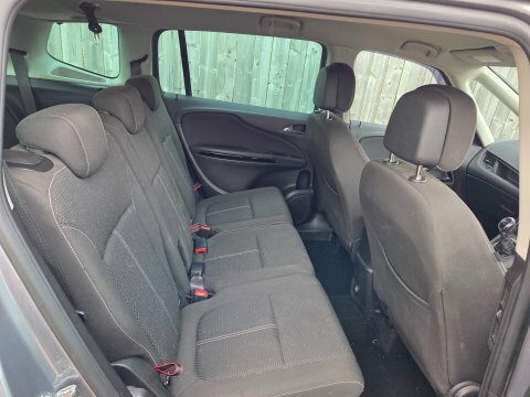 Vauxhall Zafira Sri Nav Green #9