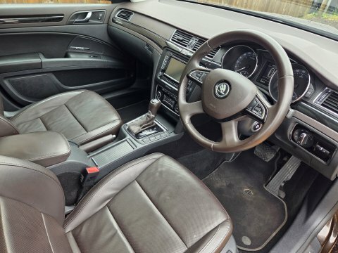 Skoda Superb Grey #10