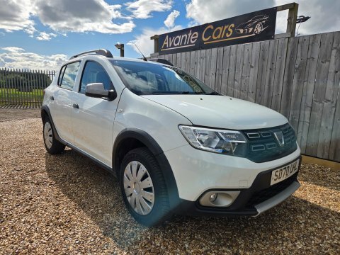 Dacia Sandero Stepway Essential Tce White