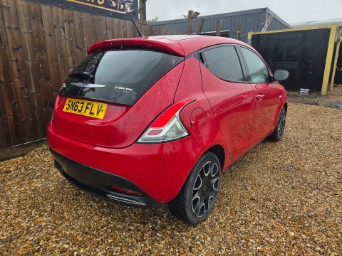 Chrysler Ypsilon S-series Red #3