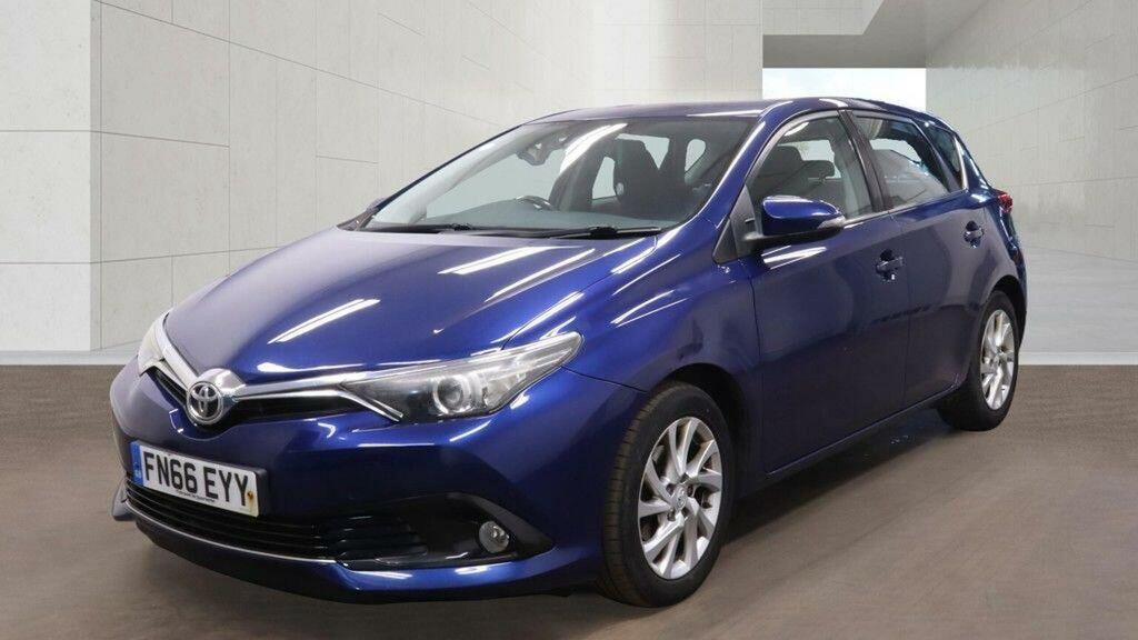 Toyota Auris 1.6 D-4d Business Edition Euro 6 Ss Safety Blue