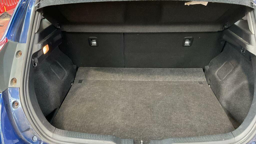 Toyota Auris Vvt-i Icon Hatchback Silver #10
