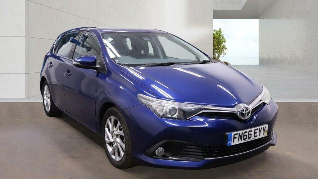 Toyota Auris 1.6 D-4d Business Edition Euro 6 Ss Safety Blue #2