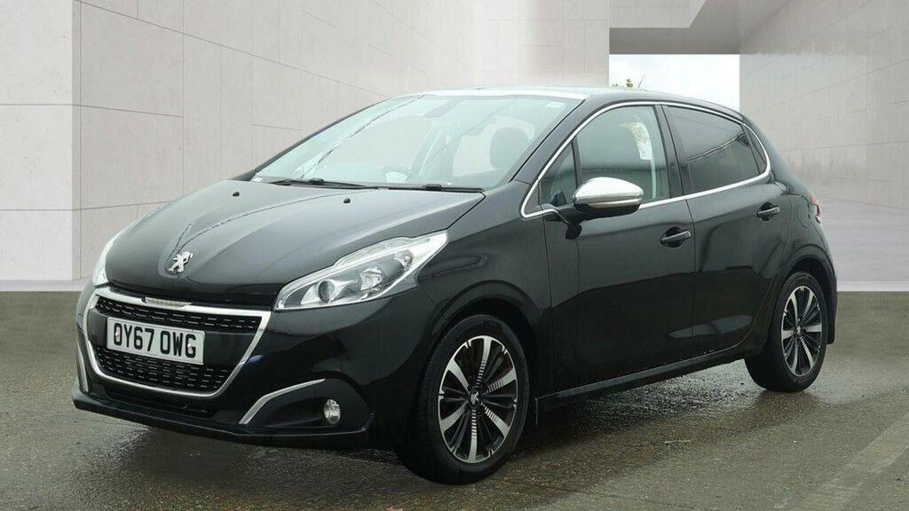 Peugeot 208 1.2 Puretech Allure Premium Euro 6 2017 Black #2