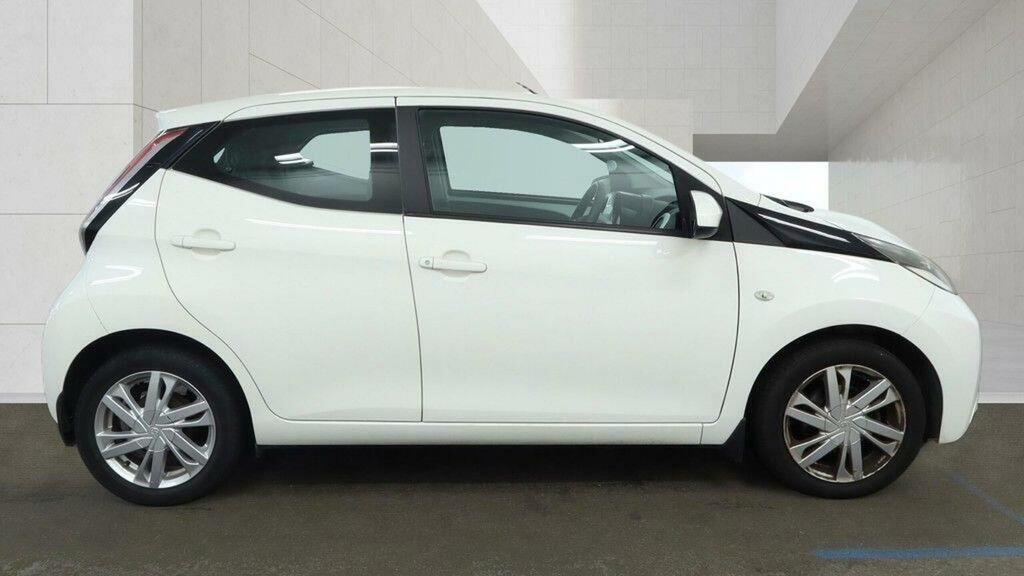 Toyota Aygo 1.0 Vvt-i X-pression X-wave Euro 5 Euro 5 201 White #5