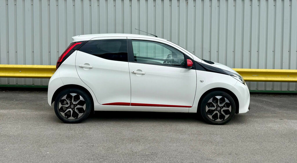 Toyota Aygo 1.0 Vvt-i X-trend Euro 6 MK20HNN White #2