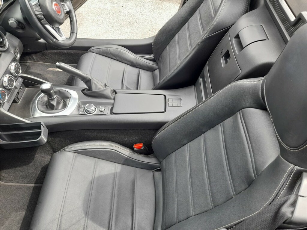 Fiat 124 Spider Red #19