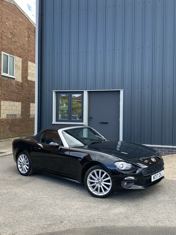 Fiat 124 Spider 1.4 124 Spider 1.4 Multiair Turbo 205 Bhp Lusso Black #6
