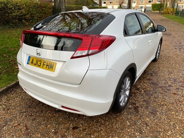 Honda Civic 1.8 I-vtec Se 140 Bhp White #3