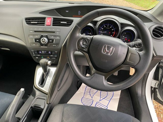 Honda Civic 1.8 I-vtec Se 140 Bhp White #5