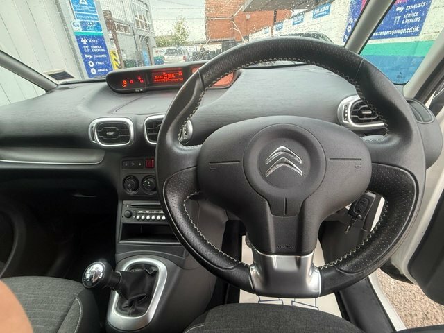Citroen C3 Picasso Puretech Platinum Picasso White #9