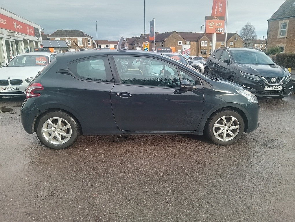 Peugeot 208 Vti Puretech Active Grey #3