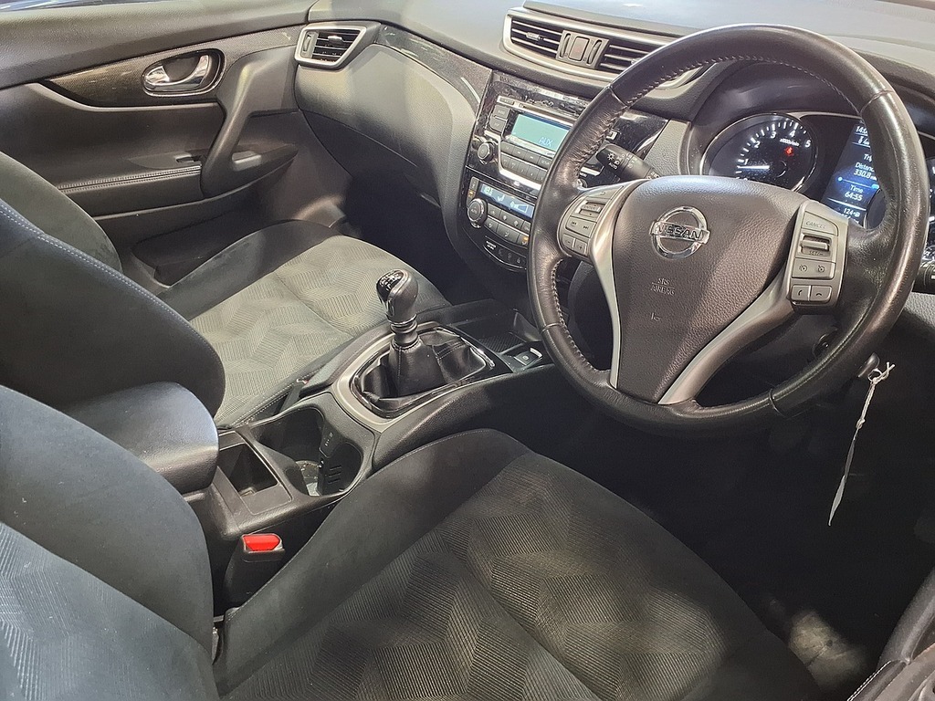 Nissan X-Trail Automatic White #13