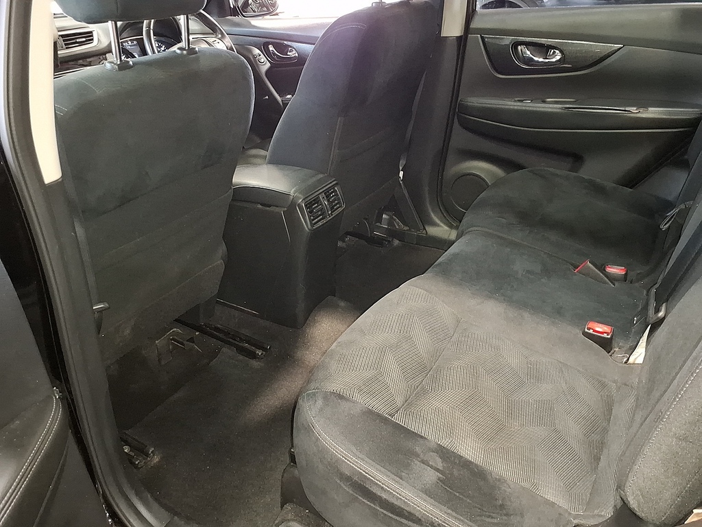 Nissan X-Trail Automatic White #9